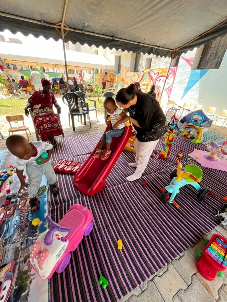 HOPITAL DALAL JAMM A DAKAR – L&rsquo;ASSOCIATION HUMANITAIRE « LE TEMPS D&rsquo;UNE AUMONE » AU SECOURS DES ENFANTS ATTEINTS DE CANCER